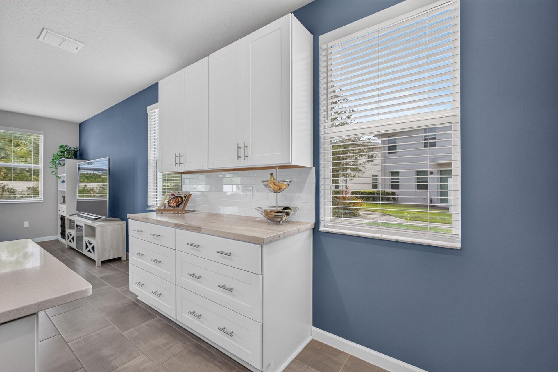 5600 Mentmore Drive, West Palm Beach, FL 33407 Photo