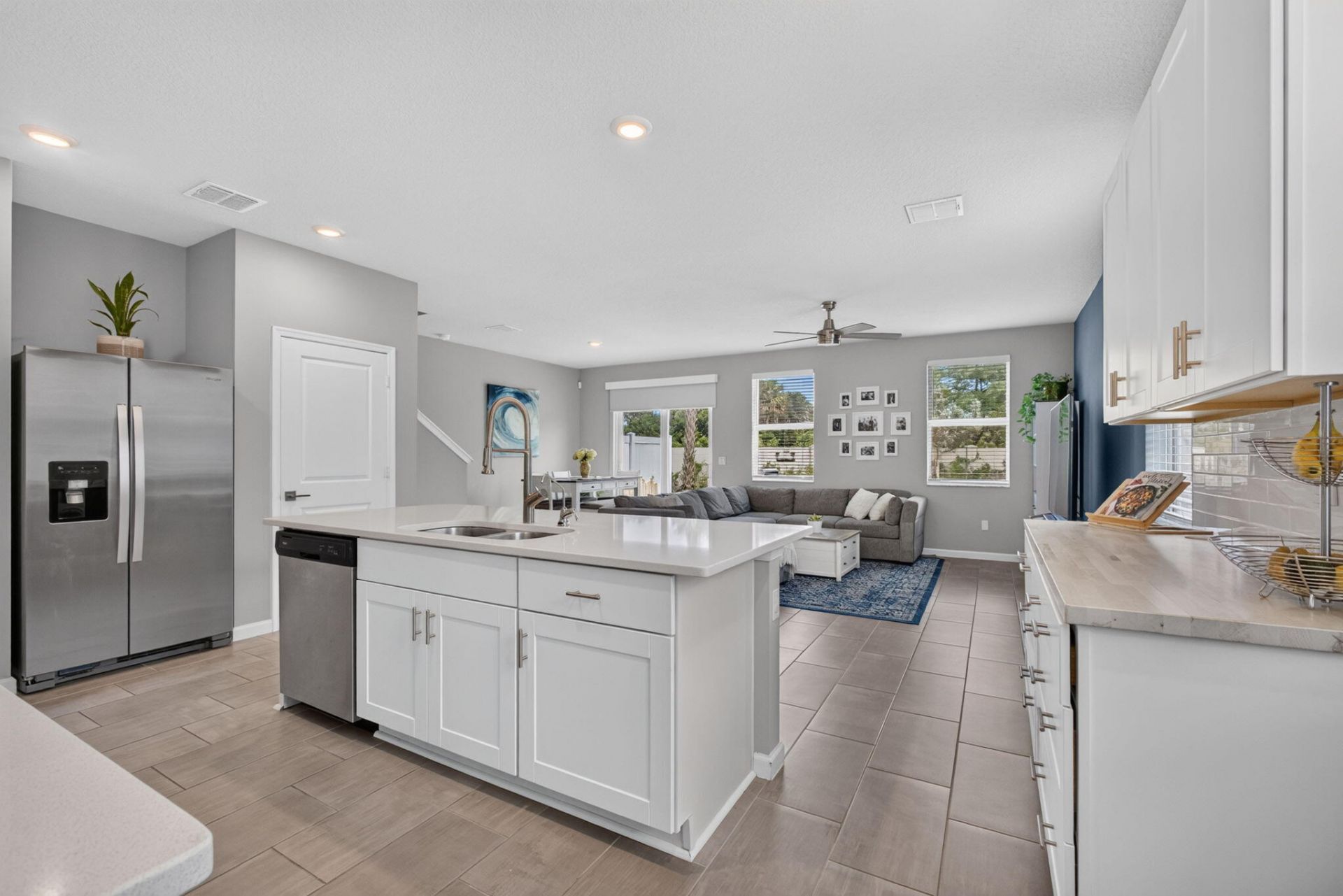 5600 Mentmore Drive, West Palm Beach, FL 33407 Photo