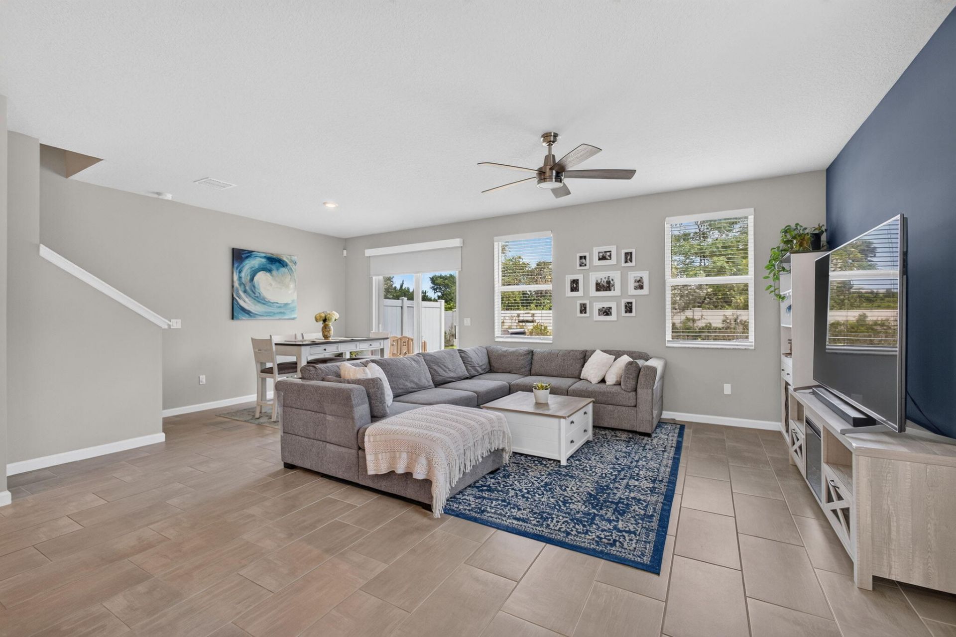 5600 Mentmore Drive, West Palm Beach, FL 33407 Photo
