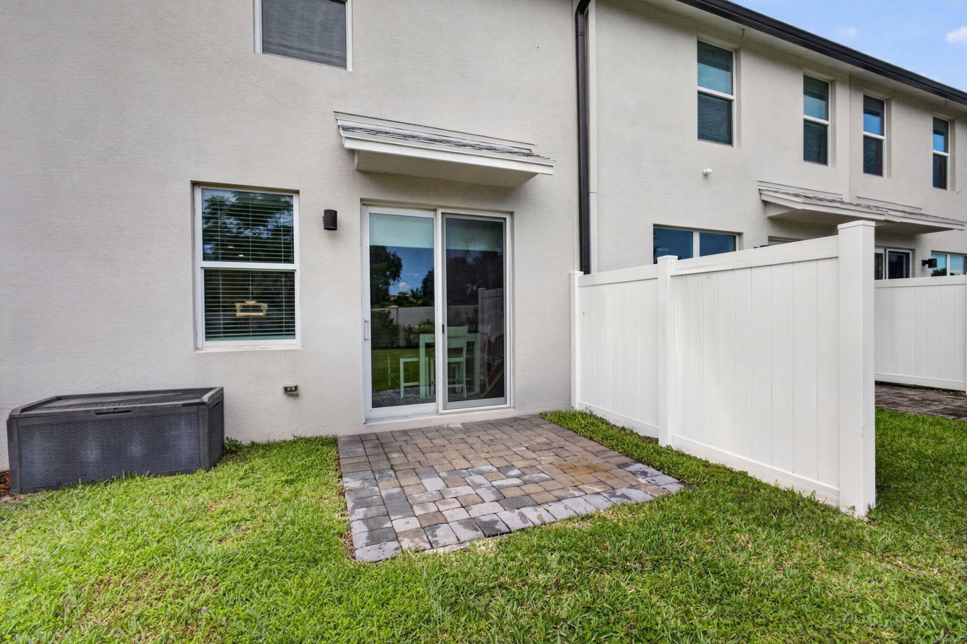 5600 Mentmore Drive, West Palm Beach, FL 33407 Photo