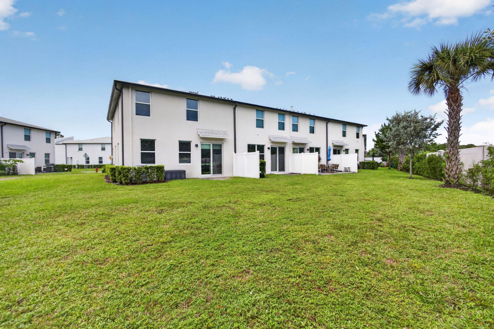 5600 Mentmore Drive, West Palm Beach, FL 33407 Photo