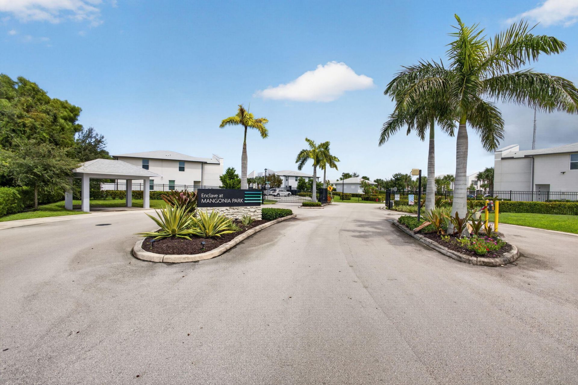 5600 Mentmore Drive, West Palm Beach, FL 33407 Photo