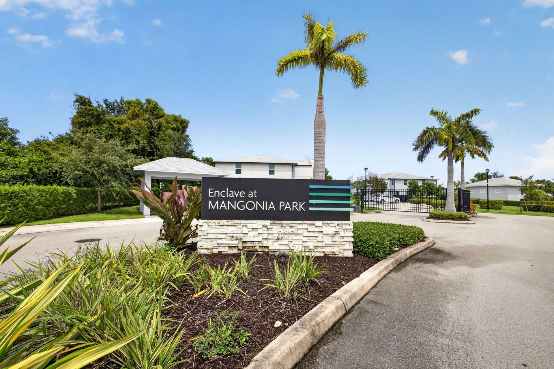 5600 Mentmore Drive, West Palm Beach, FL 33407 Photo