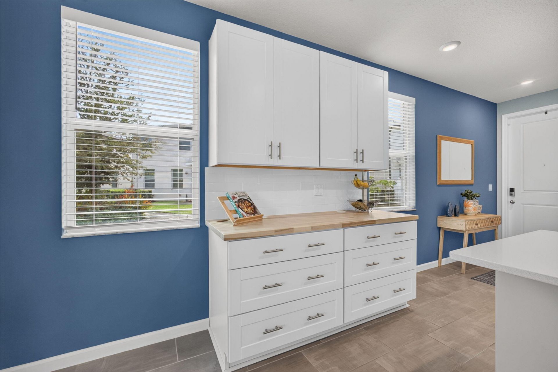 5600 Mentmore Drive, West Palm Beach, FL 33407 Photo