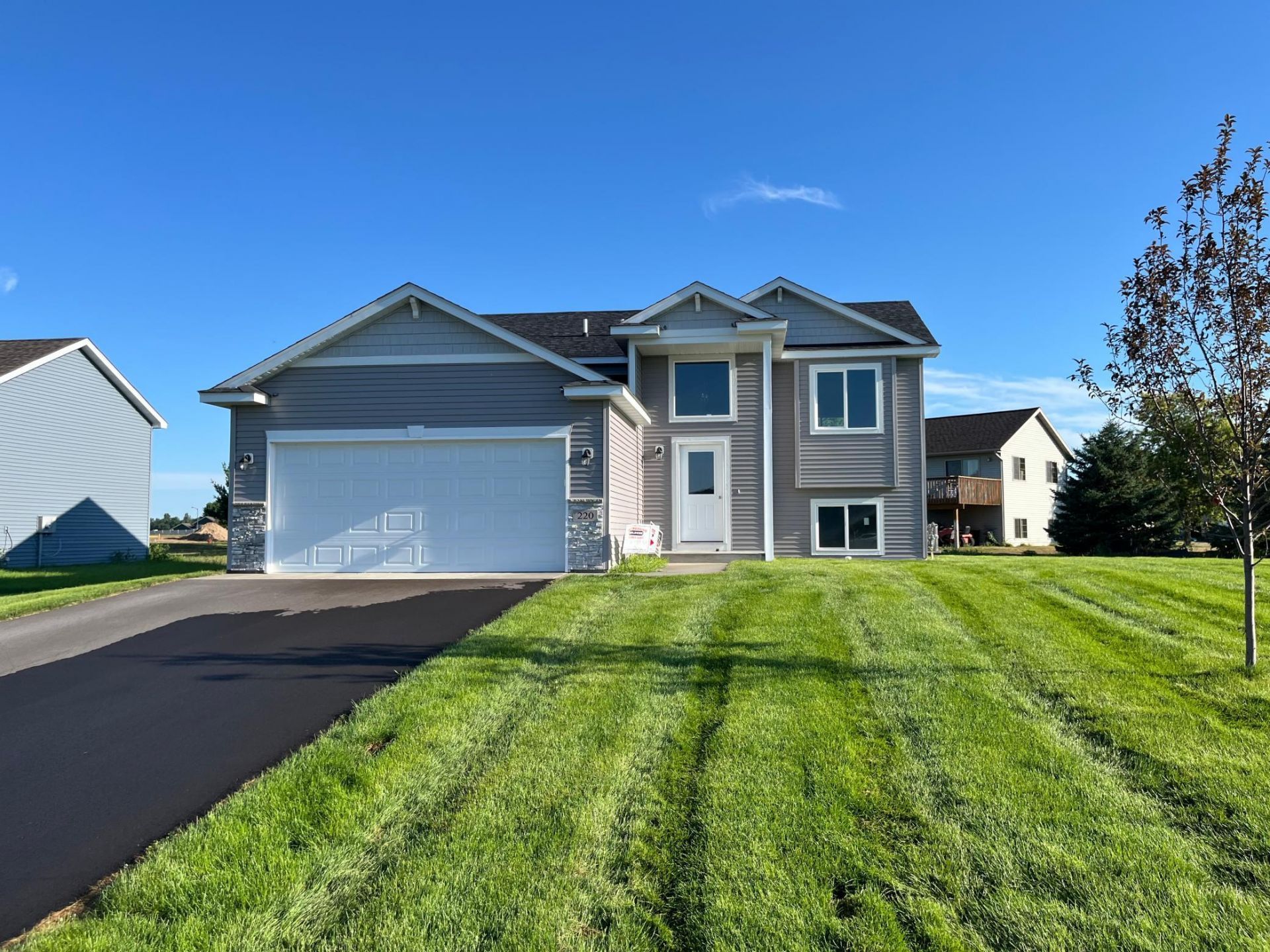 855 3rd Avenue Sw, Rice, MN 56367 Main Photo