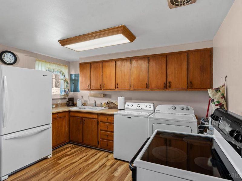 7845 Harshmanville Road, Huber Heights, OH 45424 Photo 13