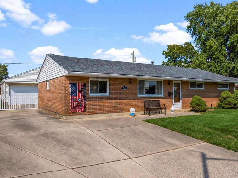 7845 Harshmanville Road, Huber Heights, OH 45424 Photo 3