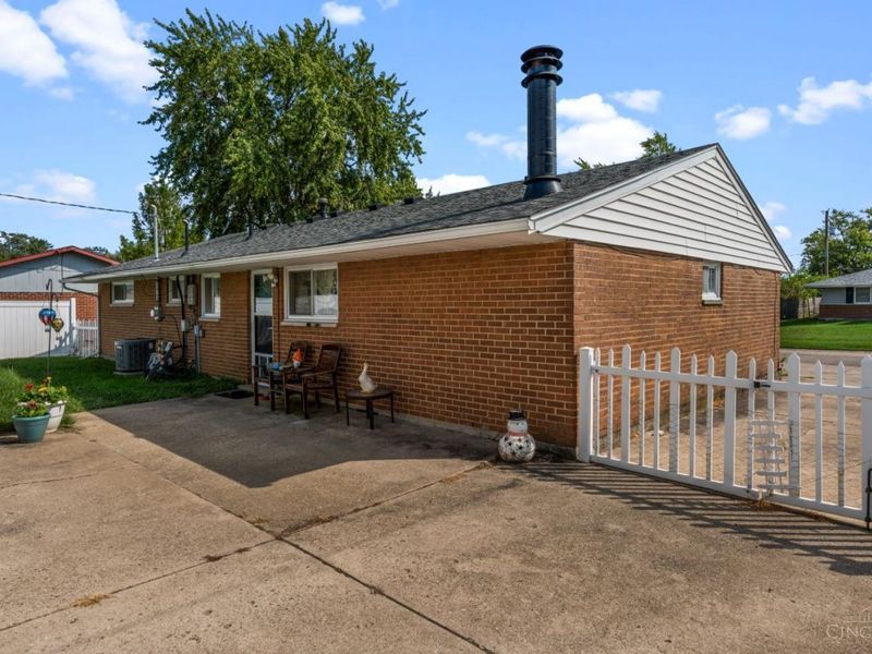 7845 Harshmanville Road, Huber Heights, OH 45424 Photo 6