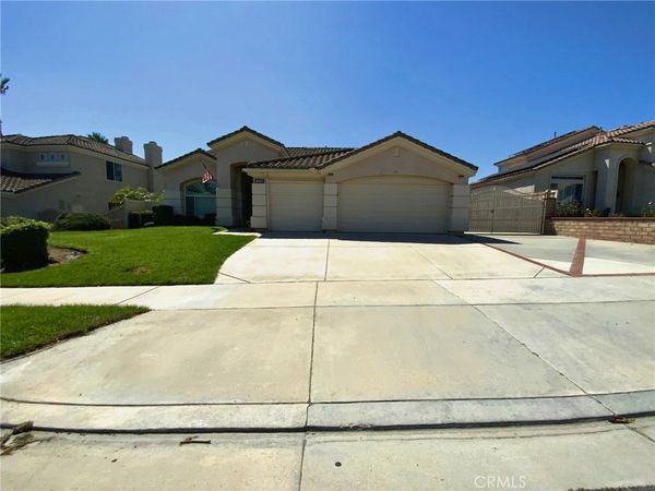 810 Clear Springs Drive, Corona, CA 92879