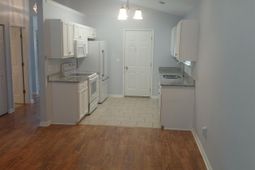 904 Silvercrest Dr. photo 4
