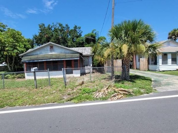 2345 Broadway Avenue, Mims, FL 32754