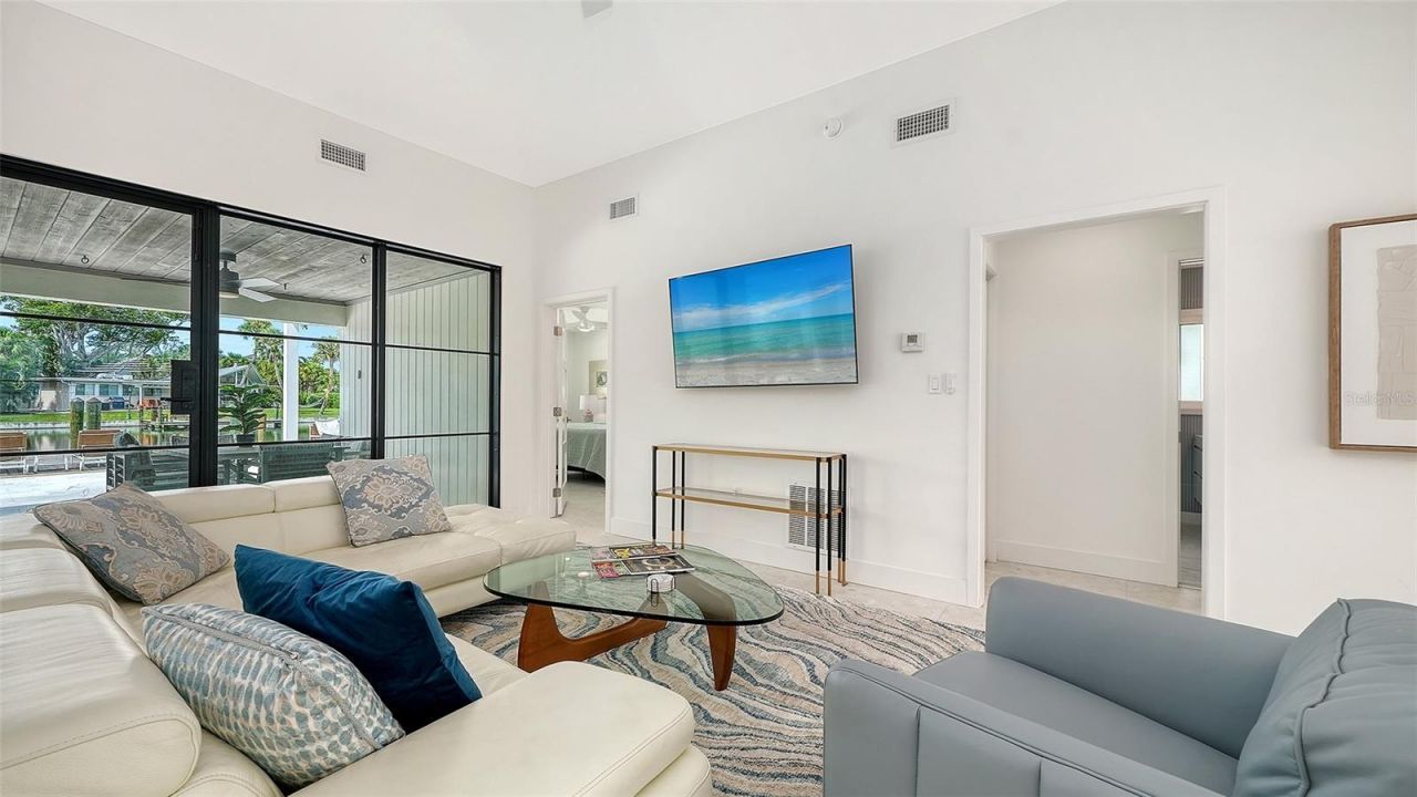 556 N Washington Drive, Sarasota, FL 34236 Photo