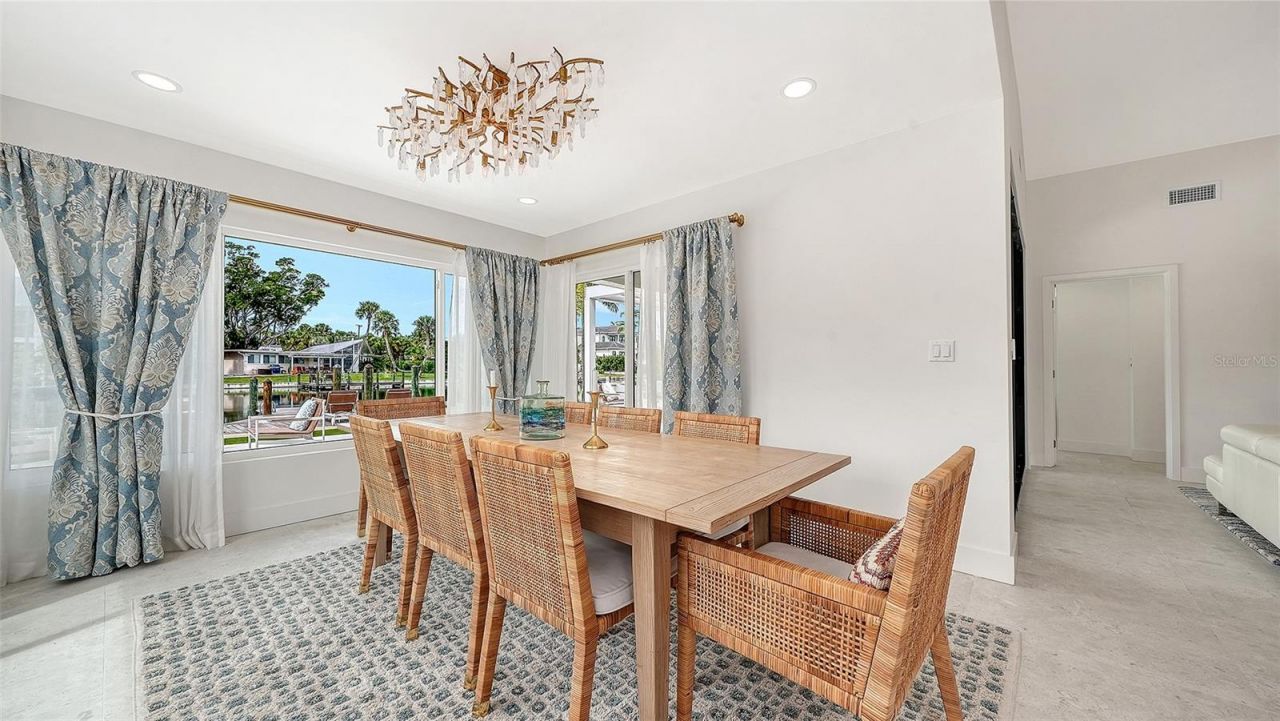 556 N Washington Drive, Sarasota, FL 34236 Photo