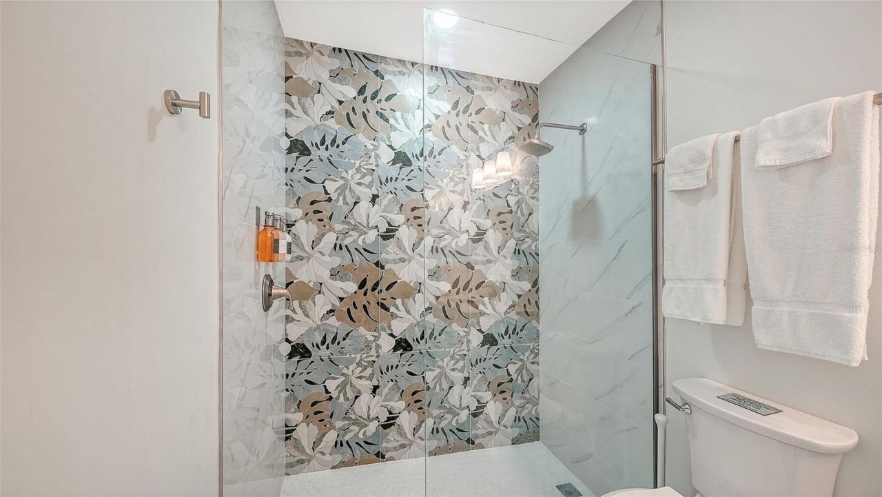 556 N Washington Drive, Sarasota, FL 34236 Photo