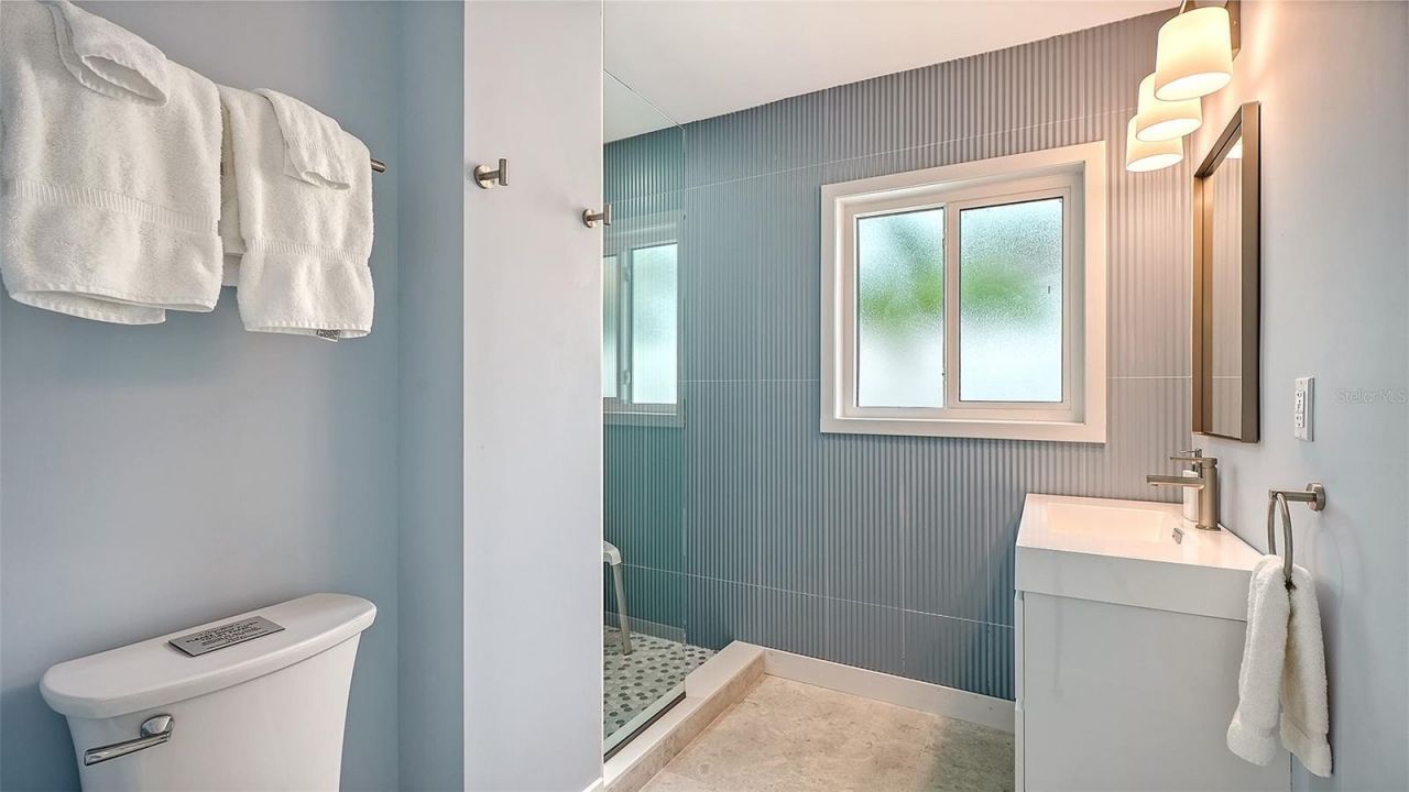 556 N Washington Drive, Sarasota, FL 34236 Photo