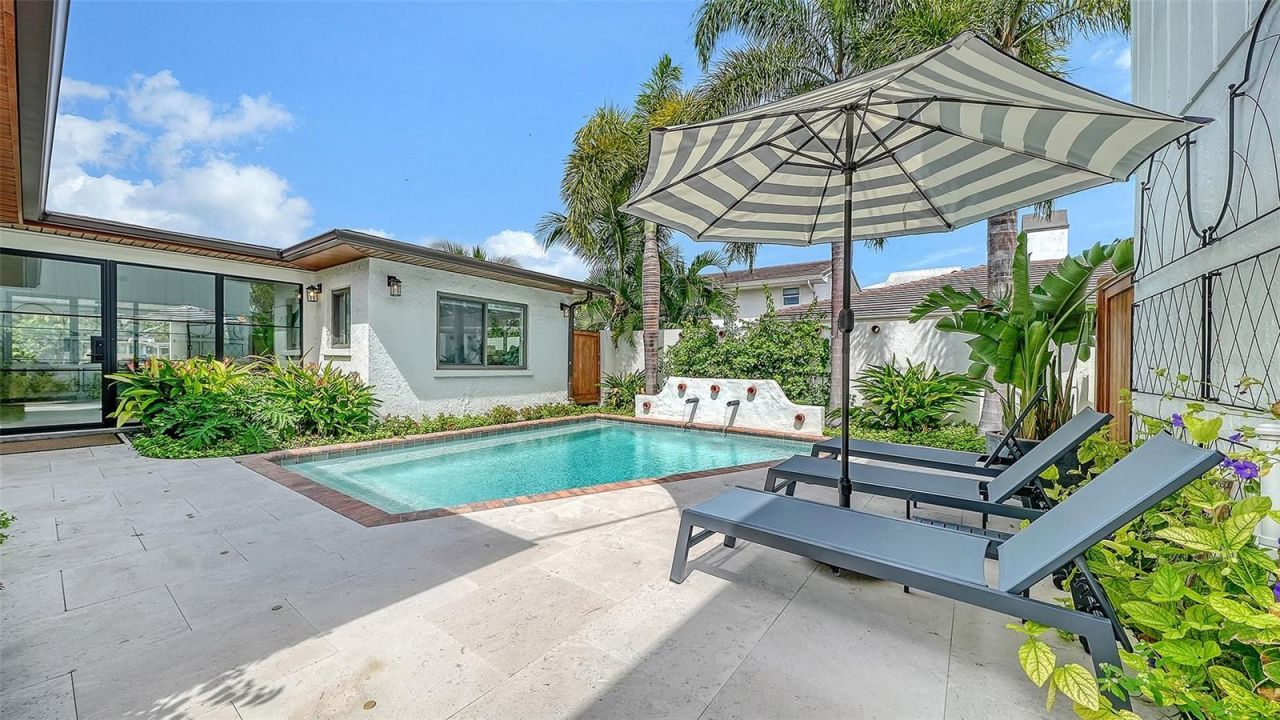 556 N Washington Drive, Sarasota, FL 34236 Photo