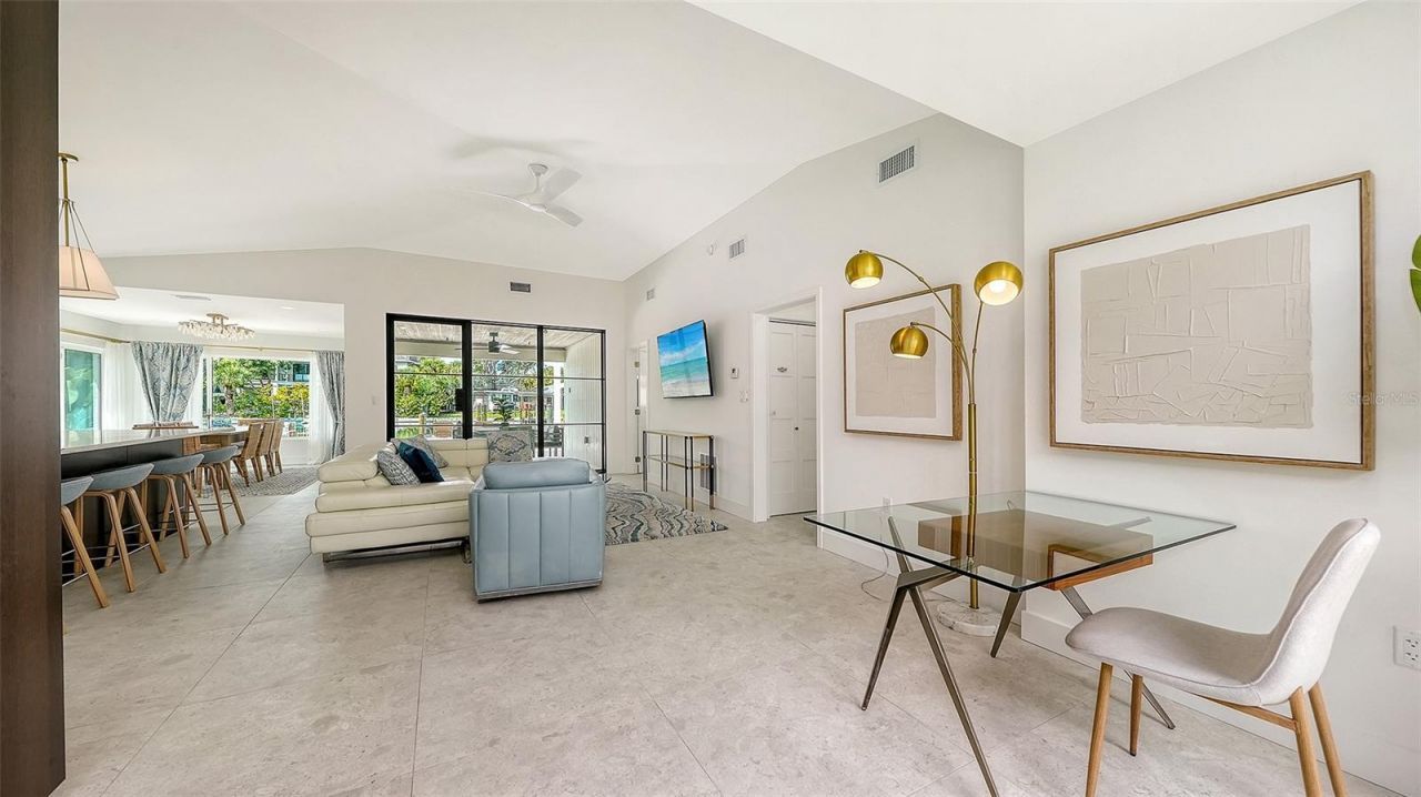 556 N Washington Drive, Sarasota, FL 34236 Photo