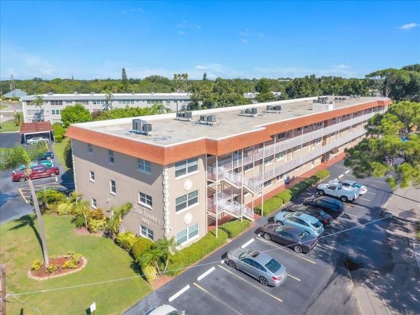 6645 1ST AVENUE N, Unit 102, ST PETERSBURG, FL 33710