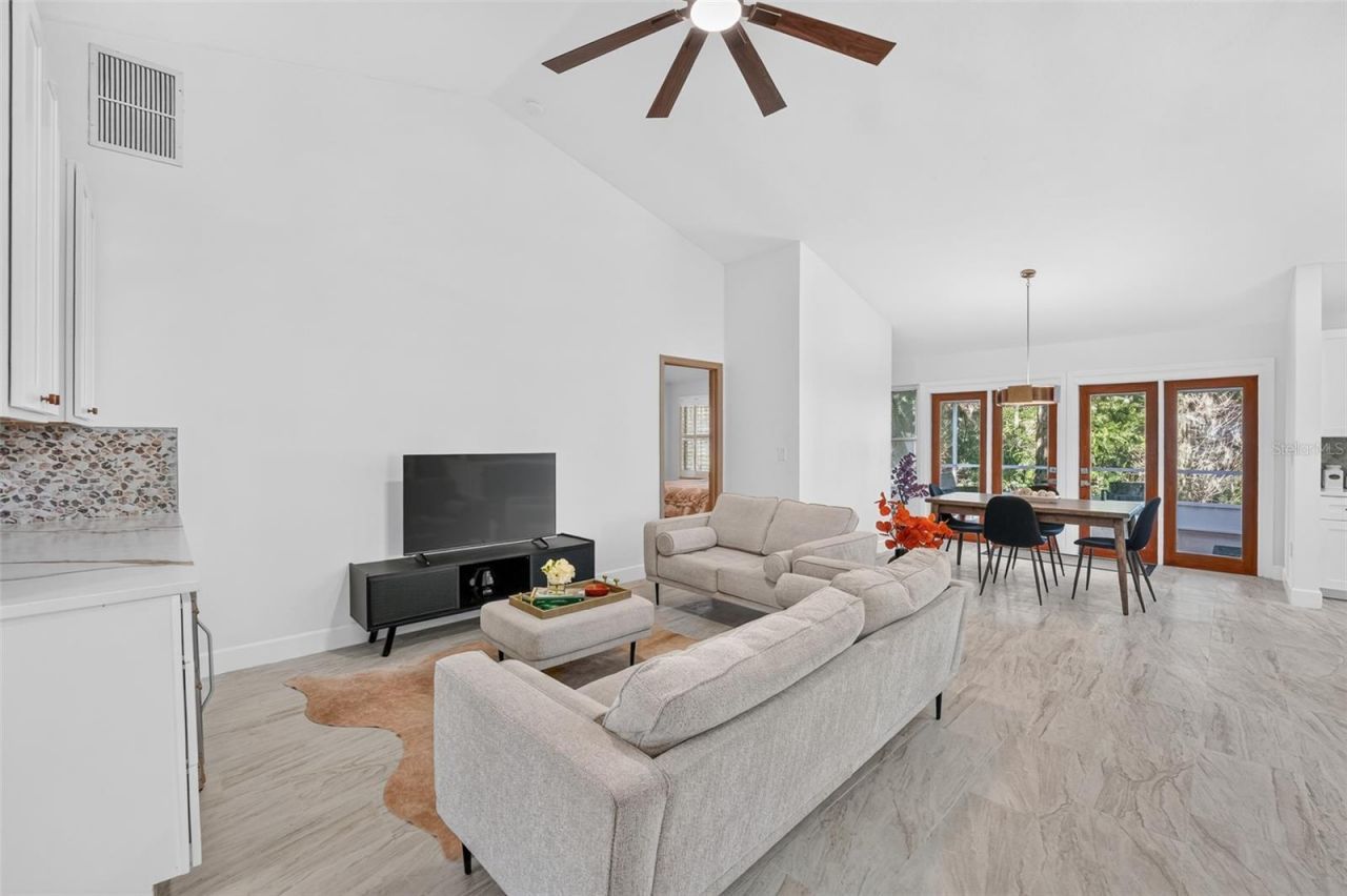 736 Pine Shores Circle, New Smyrna Beach, FL 32168 Photo
