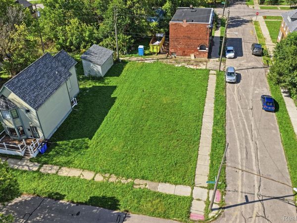 2943 Cochrane Street , Detroit, Mi 48216