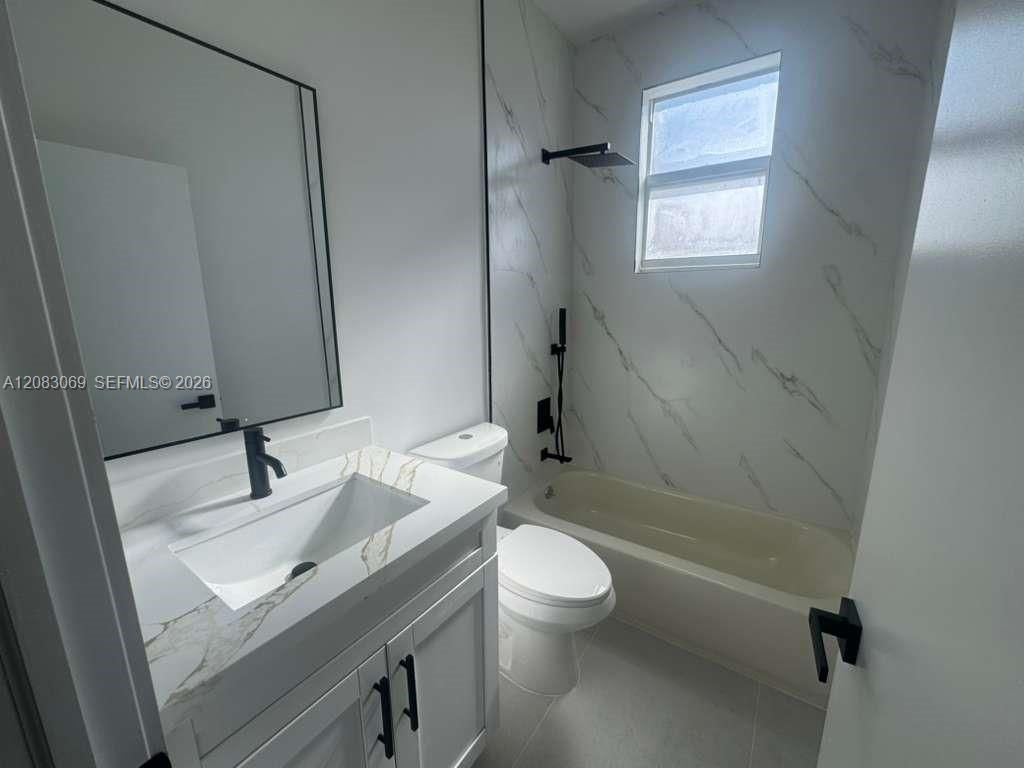 2425 SW 6th St, Unit 11, Miami, FL 33135 Photo