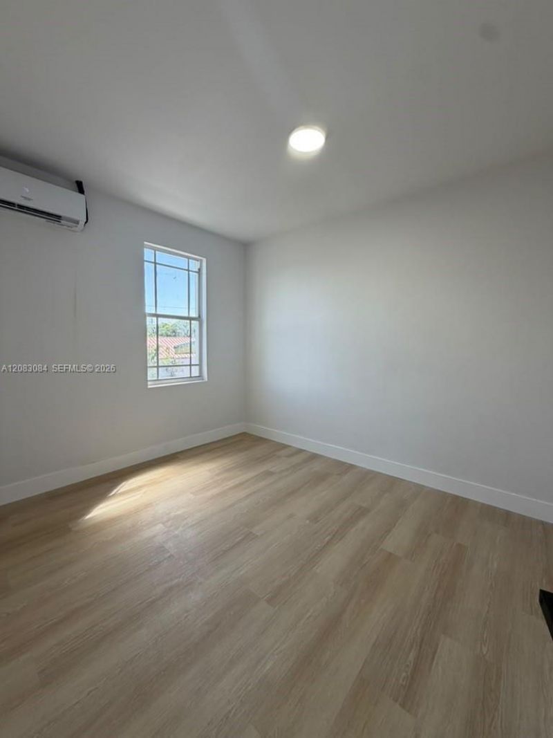 2425 SW 6th St, Unit 9, Miami, FL 33135 Photo