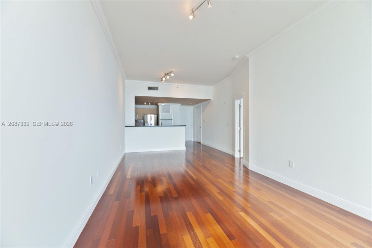 725 NE 22nd St, Unit 8E, Miami, FL 33137 Photo
