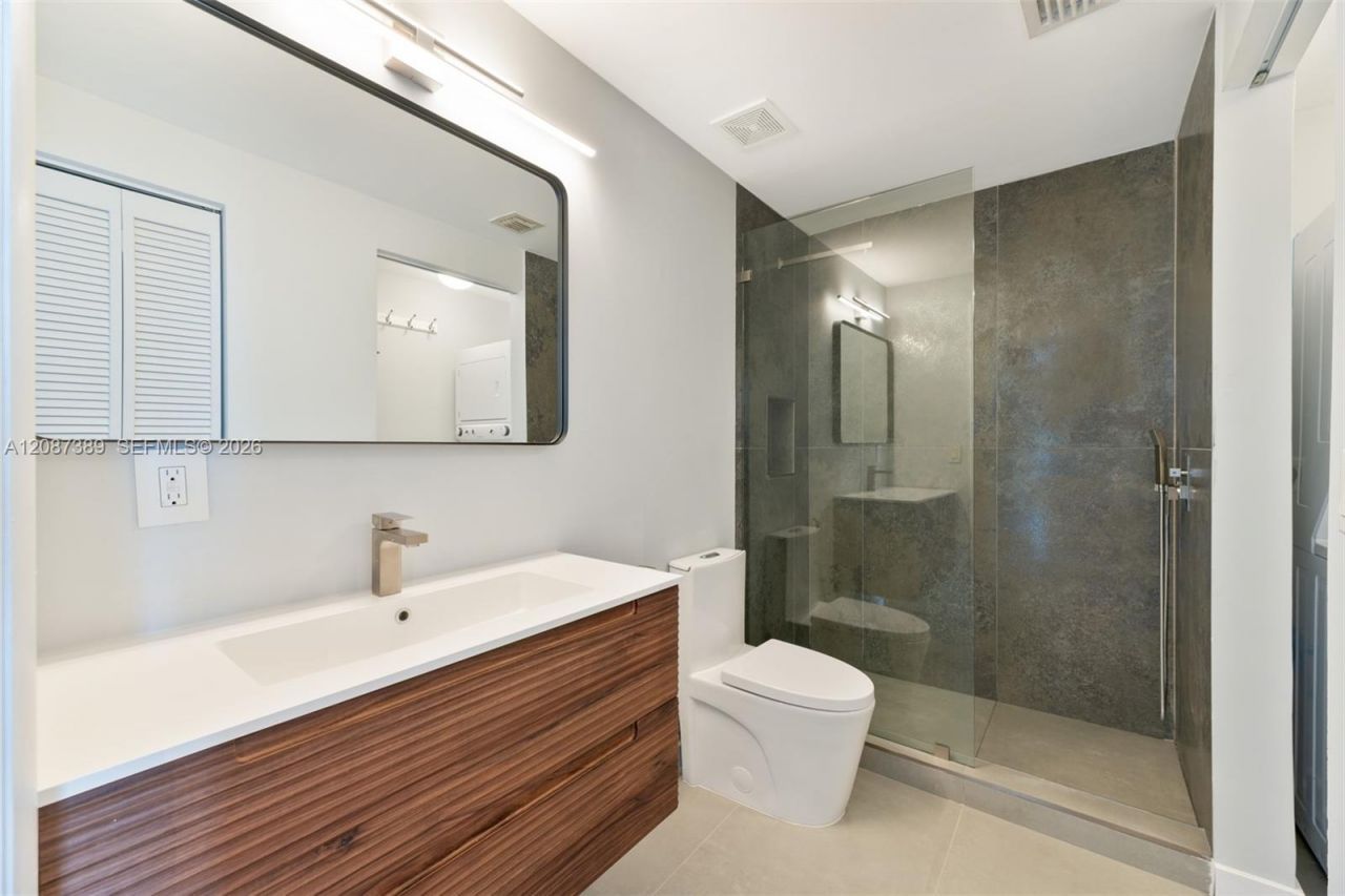 725 NE 22nd St, Unit 8E, Miami, FL 33137 Photo
