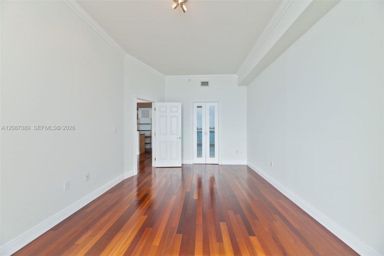 725 NE 22nd St, Unit 8E, Miami, FL 33137 Photo