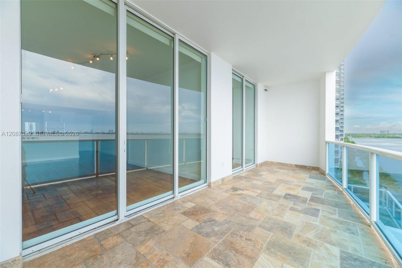 725 NE 22nd St, Unit 8E, Miami, FL 33137 Photo