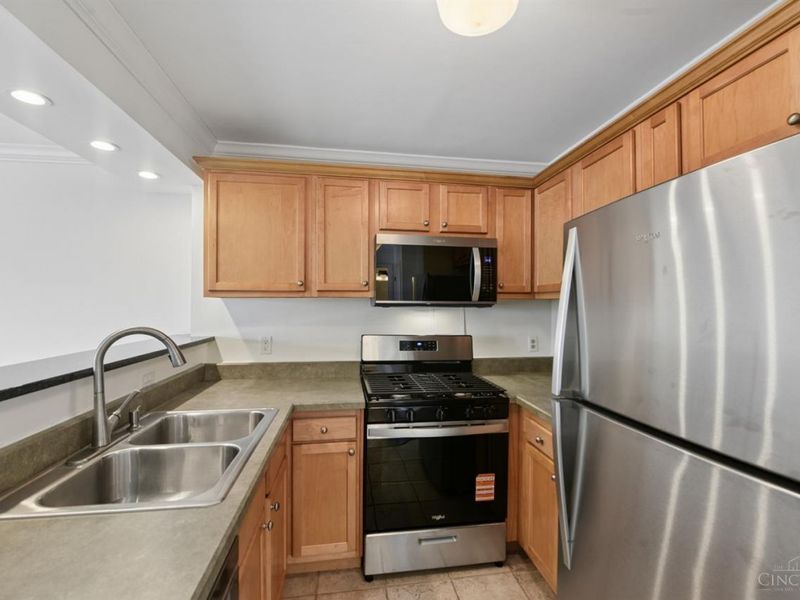 2200 Victory Parkway, Unit 806, Cincinnati, OH 45206 Photo 6