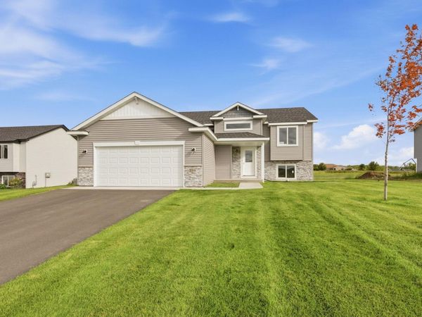 110 Woolgrass Way, Avon, MN 56310
