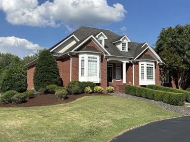 827 Annmarie Court , Bowling Green, KY 42103