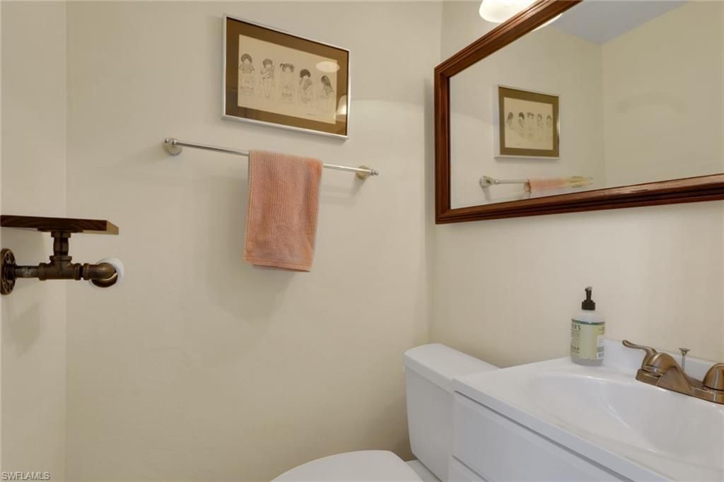 1400 Blue Point Ave, Unit 208, Naples, FL 34102 Photo