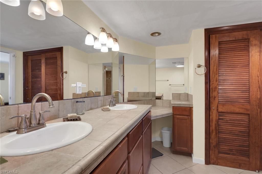 1400 Blue Point Ave, Unit 208, Naples, FL 34102 Photo