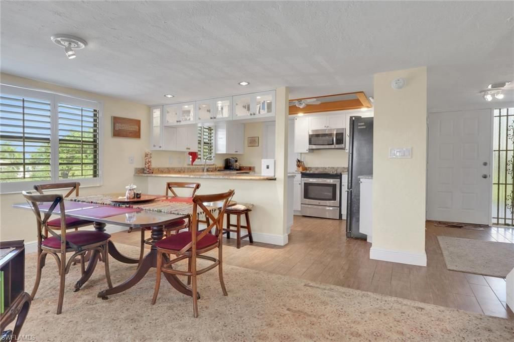 1400 Blue Point Ave, Unit 208, Naples, FL 34102 Photo