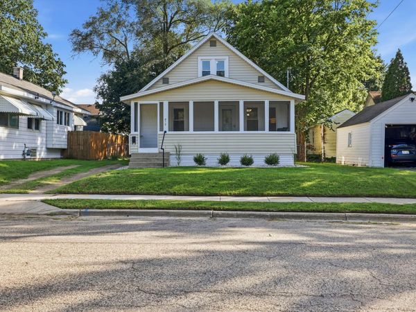 812 Graceland Street NE, Grand Rapids, MI 49505