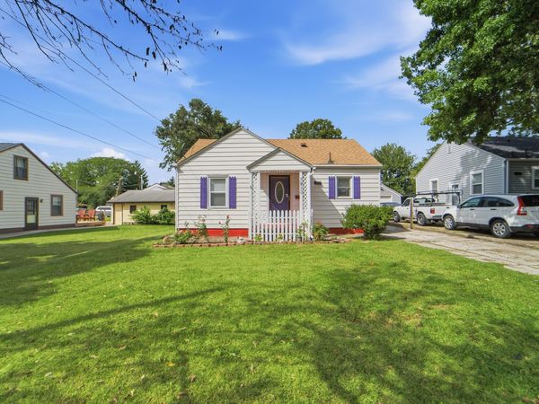 3910 E 8th Street, Des Moines, IA 50316