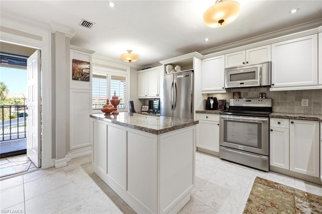 7300 Province Way, Unit 1305, Naples, FL 34104 Photo