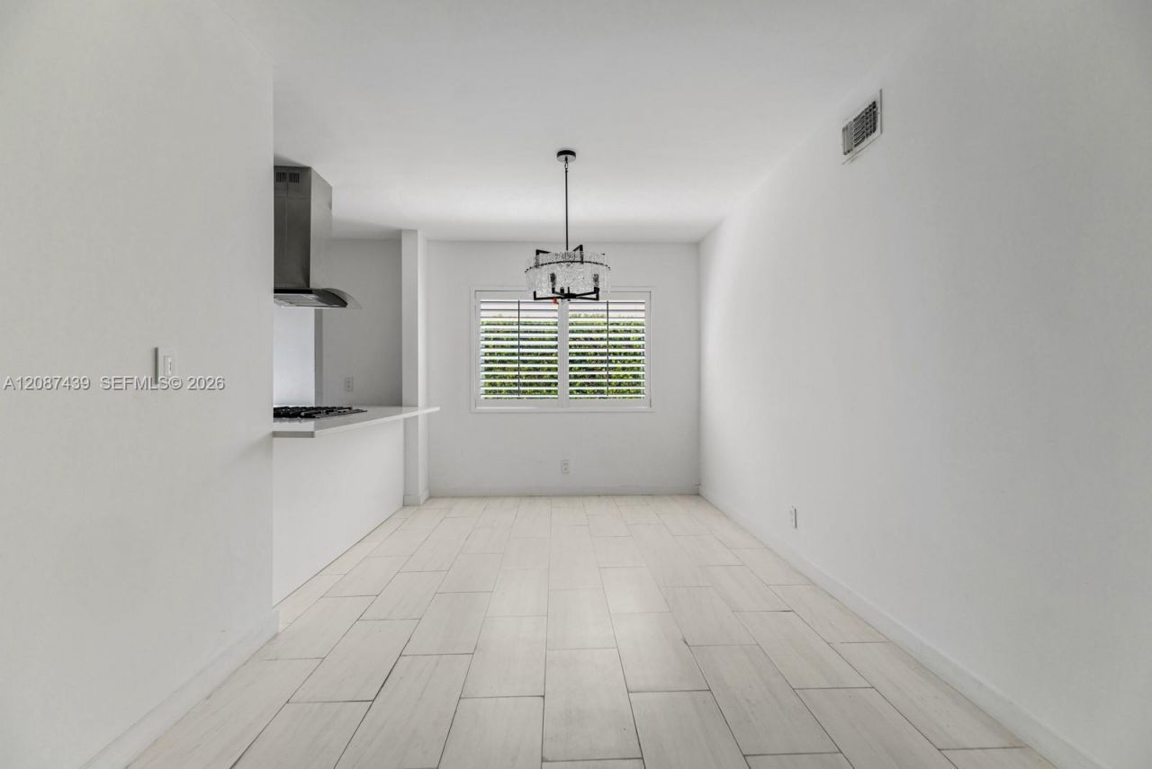 3909 Garden Ave, Miami Beach, FL 33140 Photo