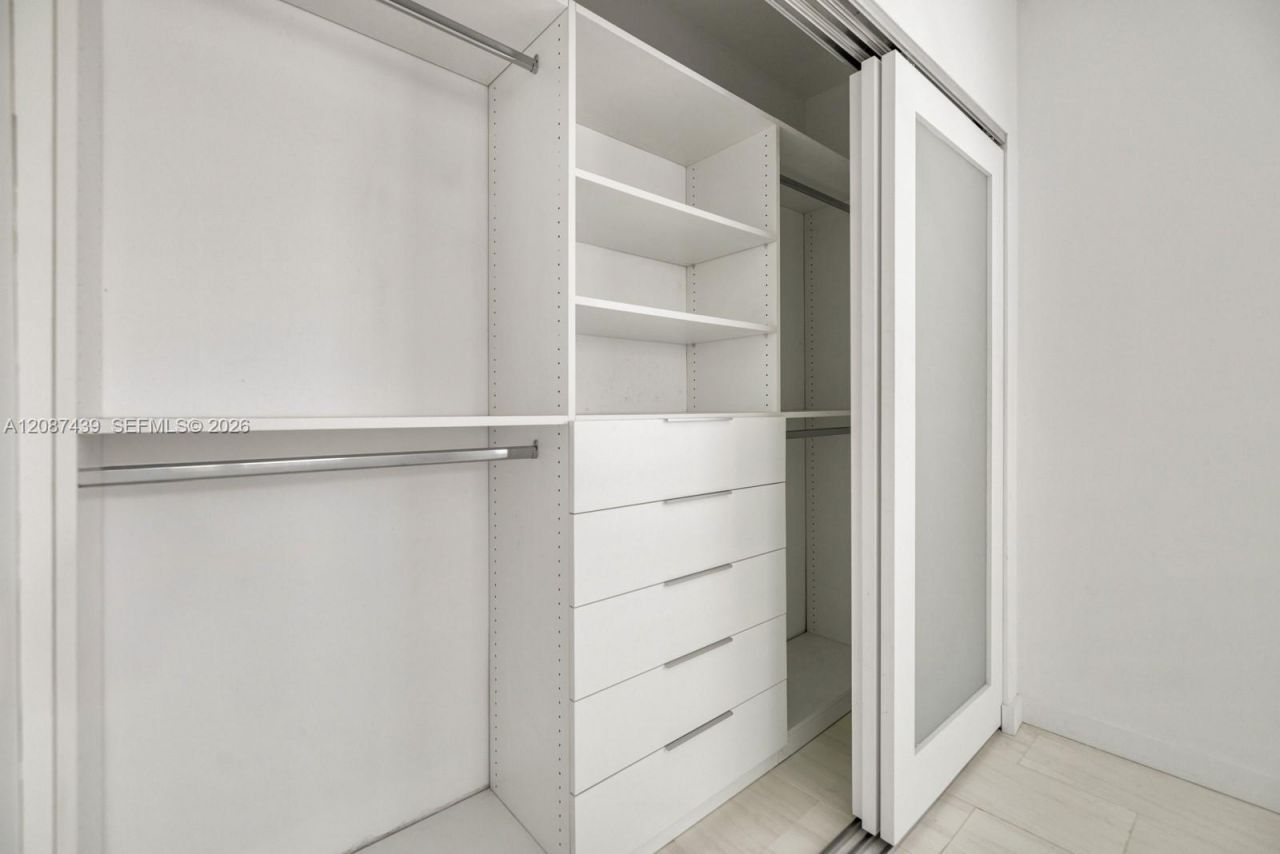 3909 Garden Ave, Miami Beach, FL 33140 Photo