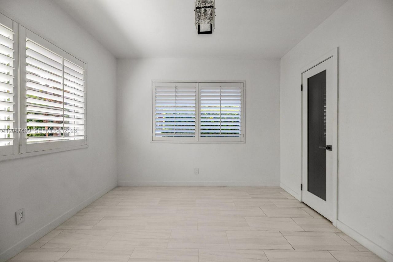 3909 Garden Ave, Miami Beach, FL 33140 Photo