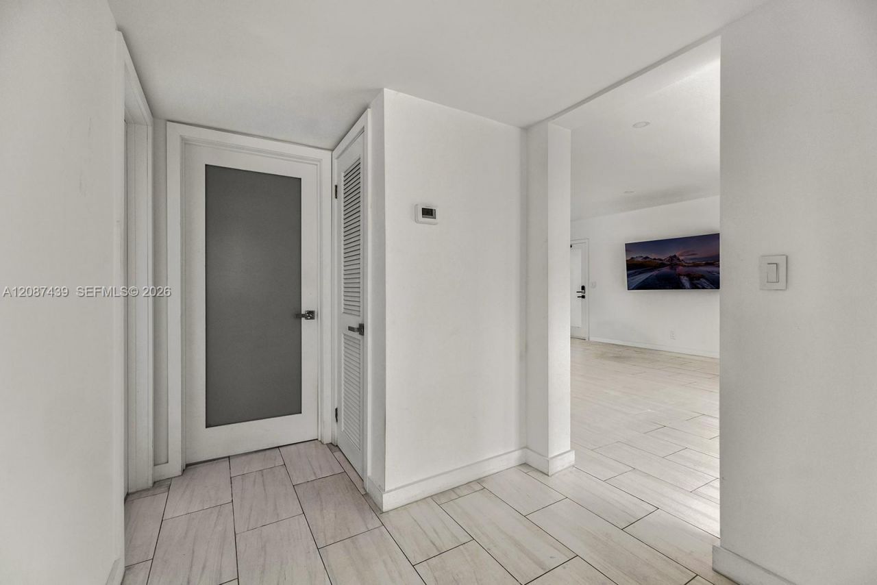 3909 Garden Ave, Miami Beach, FL 33140 Photo