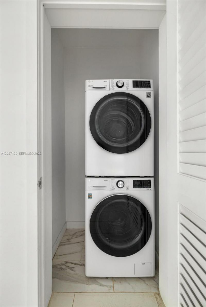 3909 Garden Ave, Miami Beach, FL 33140 Photo