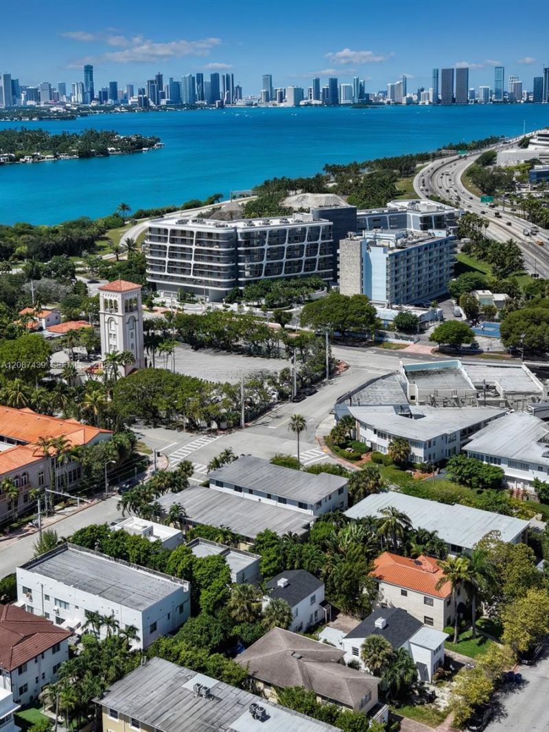 3909 Garden Ave, Miami Beach, FL 33140 Photo
