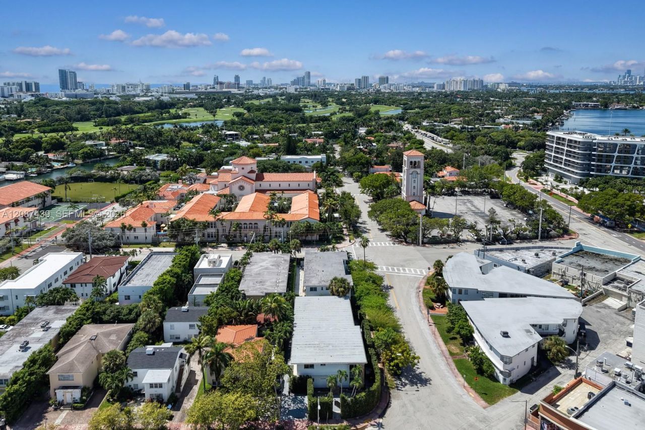 3909 Garden Ave, Miami Beach, FL 33140 Photo
