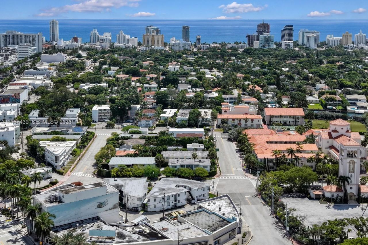 3909 Garden Ave, Miami Beach, FL 33140 Photo