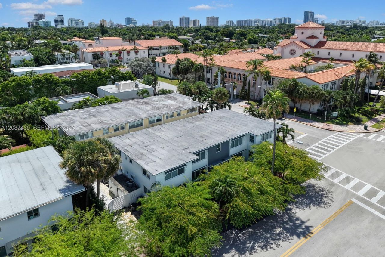 3909 Garden Ave, Miami Beach, FL 33140 Photo
