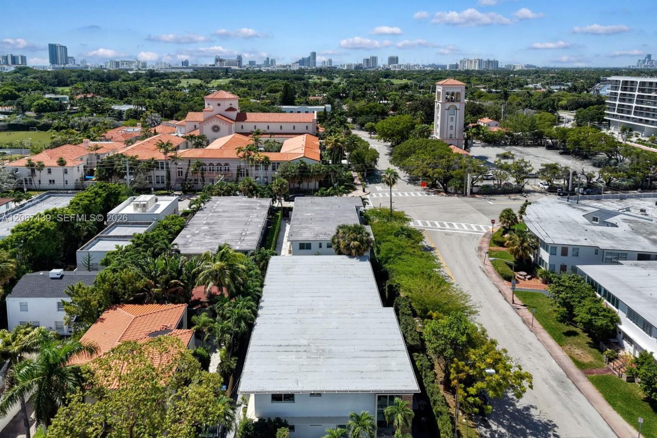 3909 Garden Ave, Miami Beach, FL 33140 Photo