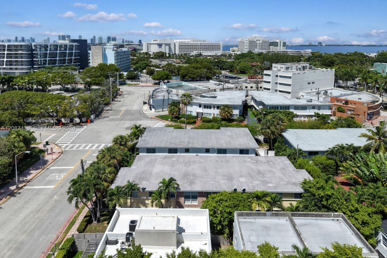 3909 Garden Ave, Miami Beach, FL 33140 Photo